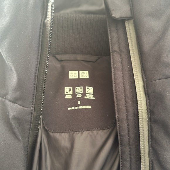 Uniqlo sz S navy hooded down jacket pockets zip front great pre owned condition - Picture 7 of 9